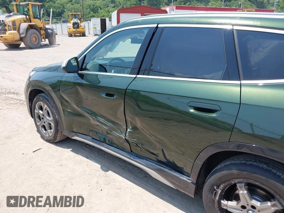 2024 BMW X1 xDrive28i with VIN WBX73EF0XR5Z23986, listed as a IAAI auction lot 42429719 with 13,381 mi miles and . Bid and sale history available at DreamBid. Image 6.