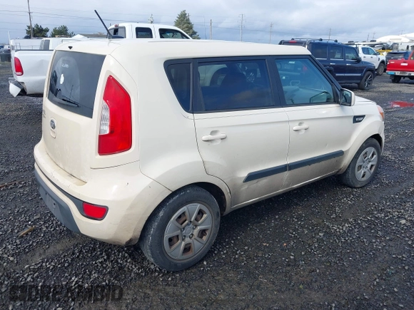 2013 Kia Soul with VIN KNDJT2A54D7497293, listed as a IAAI auction lot 41879637 with 111,252 mi miles. Bid and sale history available at carsss.com. Image 4.
