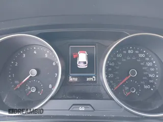 2020 Volkswagen Tiguan SE z VIN 3VV3B7AX8LM120160, wystawiony jako IAAI lot #42316791 z przebiegiem 38 702 mil mil oraz . Historia ofert i sprzedaży dostępna na DreamBid. Obrazek 7.
