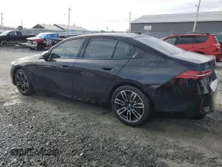 2025 BMW 5 Series 530i xDrive with VIN WBA53FJ0XSCT48465, listed as a Copart auction lot 49490485 with 648 mi miles and Clean Title. Bid and sale history available at carsss.com. Image 2.