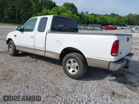 2001 Ford F-150 XL z VIN 1FTRX17WX1NA20036, wystawiony jako IAAI lot #42231600 z przebiegiem 181 549 mil mil oraz . Historia ofert i sprzedaży dostępna na DreamBid. Obrazek 3.