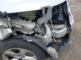 2015 Ford Edge SE с VIN 2FMPK4G98FBB90220, выставлен на аукционе IAAI как лот 42622601 с пробегом 134 758 миль миль и . История ставок и продаж доступна на DreamBid. Изображение 6.