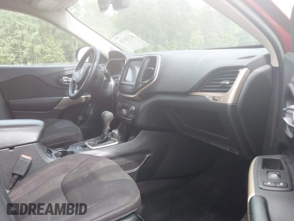2017 Jeep Cherokee Latitude with VIN 1C4PJMCS6HW609781, listed as a IAAI auction lot 42330110 with 145,111 mi miles and . Bid and sale history available at DreamBid. Image 5.