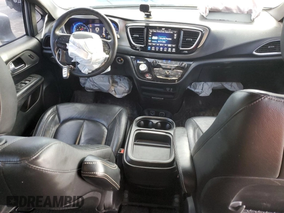 2020 Chrysler Pacifica Launch Edition with VIN 2C4RC3BG7LR289222, listed as a Copart auction lot 45941595 with 58,631 mi miles and Salvage title. Bid and sale history available at DreamBid. Image 8.