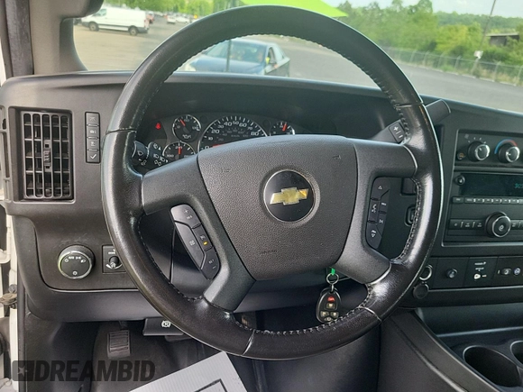 2022 Chevrolet Express Cargo with VIN 1GCWGAFP1N1185077, listed as a IAAI auction lot 42621028 with 85,739 mi miles and . Bid and sale history available at DreamBid. Image 1.