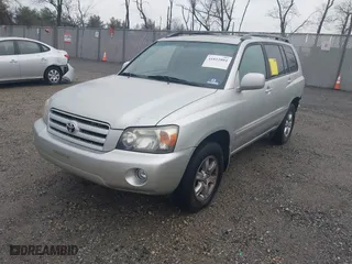 2004 Toyota Highlander with VIN JTEEP21AX40028541, listed as a IAAI auction lot 41812804 with 122,182 mi miles. Bid and sale history available at carsss.com. Image 2.