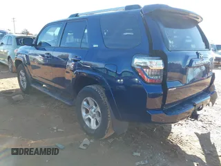 2020 Toyota 4Runner SR5 with VIN JTEBU5JR8L5777990, listed as a IAAI auction lot 41582185 with 37,862 mi miles and . Bid and sale history available at DreamBid. Image 3.