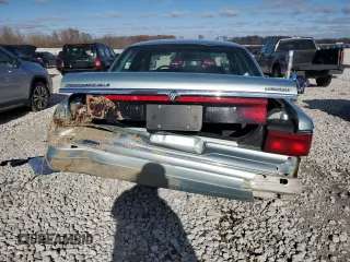 1996 Mercury Grand Marquis LS z VIN 2MELM75WXTX699343, wystawiony jako Copart lot #80225024 z przebiegiem 146 415 mil mil oraz Czysty tytuł • Clean title. Historia ofert i sprzedaży dostępna na DreamBid. Obrazek 6.