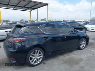 2015 Lexus CT 200h z VIN JTHKD5BH7F2224231, wystawiony jako IAAI lot #42129353 z przebiegiem 148 740 mil mil oraz . Historia ofert i sprzedaży dostępna na DreamBid. Obrazek 14.