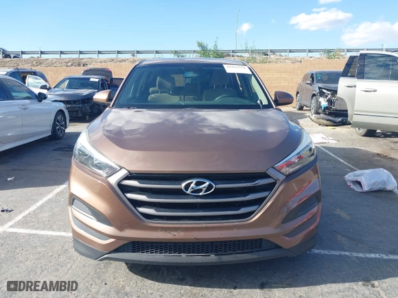 2016 Hyundai Tucson SE with VIN KM8J23A47GU166435, listed as a IAAI auction lot 41952751 with 66,785 mi miles. Bid and sale history available at carsss.com. Image 11.