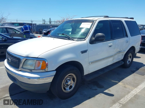 2002 Ford Expedition XLT с VIN 1FMRU15WX2LA92603, выставлен на аукционе IAAI как лот 42223401 с пробегом Не указан миль и . История ставок и продаж доступна на DreamBid. Изображение 2.
