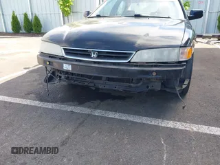 1995 Honda Accord с VIN 1HGCE6668SA025787, выставлен на аукционе IAAI как лот 42192988 с пробегом 279 272 миль миль и . История ставок и продаж доступна на DreamBid. Изображение 6.