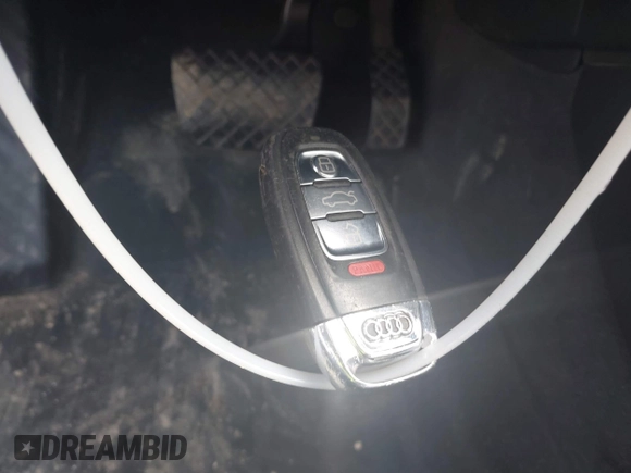 2013 Audi A4 Premium с VIN WAUBFAFLXDN005355, выставлен на аукционе IAAI как лот 41777434 с пробегом 173 481 миль миль и . История ставок и продаж доступна на DreamBid. Изображение 11.