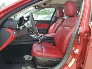 2018 Alfa Romeo Giulia Ti Sport with VIN ZARFAECN5J7577701, listed as a Copart auction lot 58617664 with 31,033 mi miles and Salvage Title. Bid and sale history available at carsss.com. Image 7.