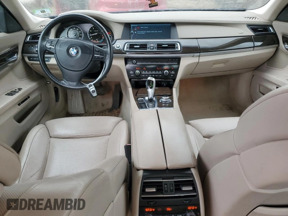 2011 BMW 7 Series 750Li z VIN WBAKB8C54BC851810, wystawiony jako Copart lot #76610464 z przebiegiem 128 551 mil mil oraz Nie do naprawy • Non repairable. Historia ofert i sprzedaży dostępna na DreamBid. Obrazek 8.