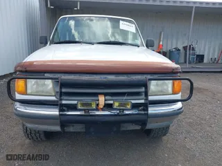 1993 Ford Ranger Splash with VIN 1FTDR15XXPPA92156, listed as a IAAI auction lot 42046287 with 261,220 mi miles. Bid and sale history available at carsss.com. Image 6.