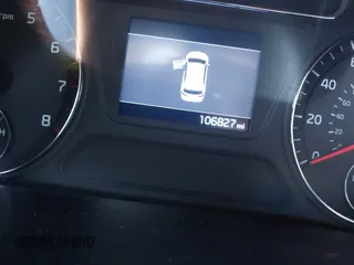 2019 Kia Sorento LX z VIN 5XYPG4A35KG529645, wystawiony jako IAAI lot #41995339 z przebiegiem 106 827 mil mil oraz . Historia ofert i sprzedaży dostępna na DreamBid. Obrazek 16.