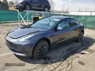 2023 Tesla Model 3 Performance z VIN 5YJ3E1EC2PF673505, wystawiony jako Copart lot #51285665 z przebiegiem 12 019 mil mil oraz Szkoda całkowita • Salvage title. Historia ofert i sprzedaży dostępna na DreamBid. Obrazek 1.