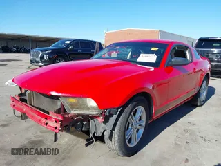 2011 Ford Mustang V6 z VIN 1ZVBP8AM2B5115755, wystawiony jako IAAI lot #41683472 z przebiegiem 183 219 mil mil oraz . Historia ofert i sprzedaży dostępna na DreamBid. Obrazek 19.