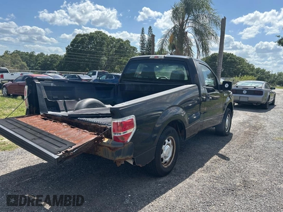 2013 Ford F-150 XL with VIN 1FTMF1CM7DFE09796, listed as a Copart auction lot 51871585 with 67,872 mi miles and Clean title. Bid and sale history available at DreamBid. Image 4.