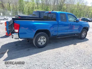 2016 Toyota Tacoma SR z VIN 5TFRX5GN0GX073033, wystawiony jako IAAI lot #42108157 z przebiegiem 179 019 mil mil oraz . Historia ofert i sprzedaży dostępna na DreamBid. Obrazek 4.