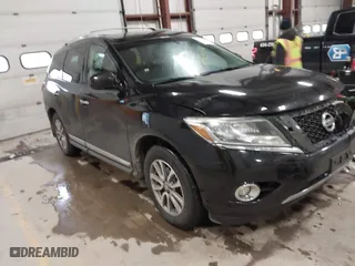 2014 Nissan Pathfinder S with VIN 5N1AR2MM5EC698528, listed as a IAAI auction lot 41270744 with 129,817 mi miles. Bid and sale history available at carsss.com. Image 1.
