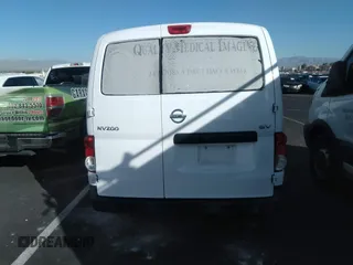 2015 Nissan NV200 SV z VIN 3N6CM0KN6FK701120, wystawiony jako IAAI lot #41971475 z przebiegiem 209 564 mil mil oraz . Historia ofert i sprzedaży dostępna na DreamBid. Obrazek 16.