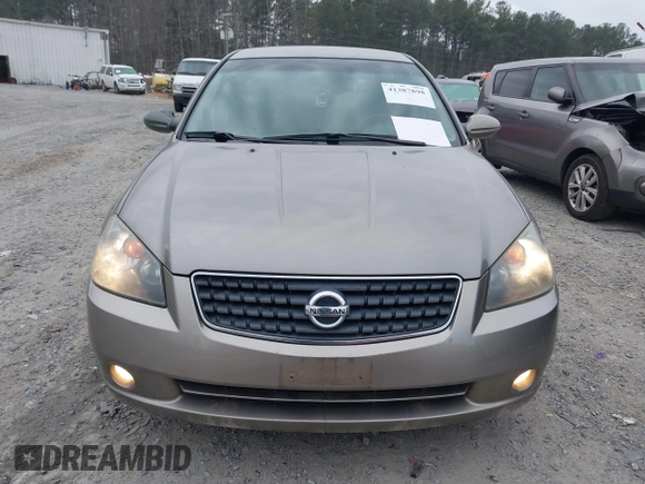 2005 Nissan Altima 3.5 SE with VIN 1N4BL11D05N430151, listed as a IAAI auction lot 41387898 with 257,990 mi miles. Bid and sale history available at carsss.com. Image 12.