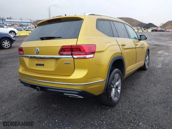 2018 Volkswagen Atlas 3.6L V6 SEL with VIN 1V2RR2CA0JC557938, listed as a IAAI auction lot 41964285 with 53,991 mi miles. Bid and sale history available at carsss.com. Image 4.