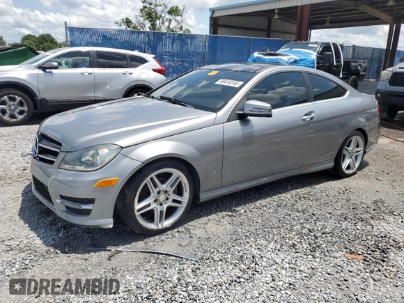 2013 Mercedes-Benz C 250 z VIN WDDGJ4HBXDG089068, wystawiony jako Copart lot #59418245 z przebiegiem 87 912 mil mil oraz Szkoda całkowita • Salvage title. Historia ofert i sprzedaży dostępna na DreamBid. Obrazek 1.