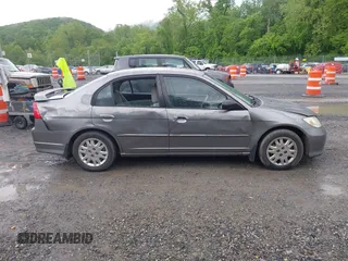 2004 Honda Civic LX z VIN 2HGES15584H517768, wystawiony jako IAAI lot #42233202 z przebiegiem 214 484 mil mil oraz . Historia ofert i sprzedaży dostępna na DreamBid. Obrazek 13.