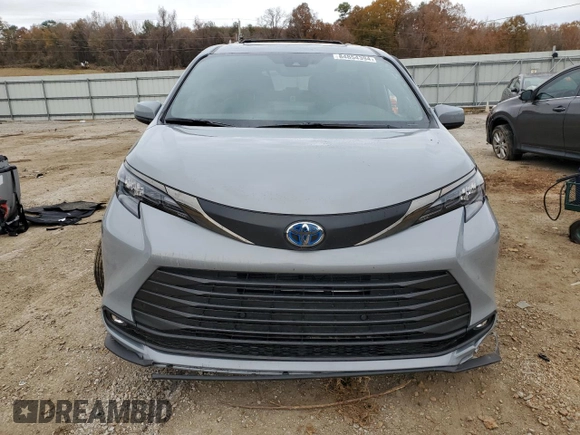 2024 Toyota Sienna LE with VIN 5TDCSKFC1RS147832, listed as a Copart auction lot 84854394 with 6,025 mi miles and Salvage Title. Bid and sale history available at carsss.com. Image 5.