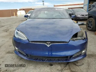 2020 Tesla Model S Long Range with VIN 5YJSA1E20LF415038, listed as a Copart auction lot 48950225 with 61,946 mi miles and Salvage title. Bid and sale history available at DreamBid. Image 5.