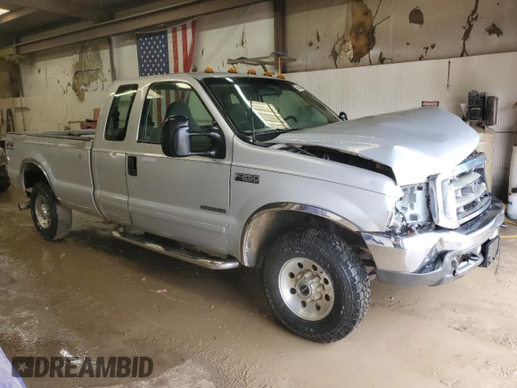 2001 Ford Super Duty F-250 XL with VIN 1FTNX21FX1EA66723, listed as a Copart auction lot 55885984 with 314,822 mi miles and Clean Title. Bid and sale history available at carsss.com. Image 4.