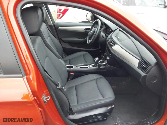 2015 BMW X1 xDrive28i with VIN WBAVL1C50FVY41206, listed as a IAAI auction lot 41508136 with 102,725 mi miles. Bid and sale history available at carsss.com. Image 5.