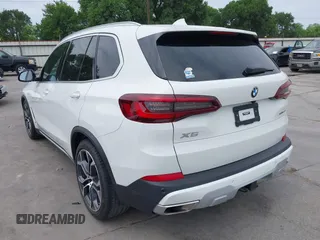 2023 BMW X5 xDrive40i with VIN 5UXCR6C04P9P15756, listed as a IAAI auction lot 42030023 with 40,280 mi miles and . Bid and sale history available at DreamBid. Image 3.