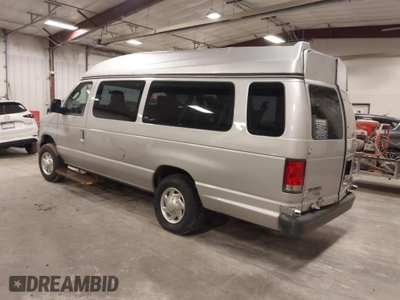 2014 Ford Econoline Wagon XL with VIN 1FBSS3BL1EDA11623, listed as a IAAI auction lot 41812934 with Not Provided miles. Bid and sale history available at carsss.com. Image 3.