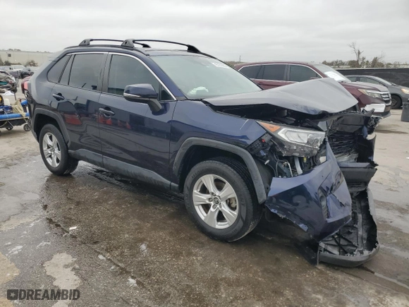2019 Toyota RAV4 XLE with VIN 2T3W1RFV1KW018276, listed as a Copart auction lot 45151985 with NaN miles and Salvage Title. Bid and sale history available at carsss.com. Image 4.