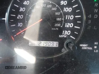 2005 Lexus GX 470 z VIN JTJBT20X650076884, wystawiony jako IAAI lot #41776915 z przebiegiem 219 091 mil mil oraz . Historia ofert i sprzedaży dostępna na DreamBid. Obrazek 16.