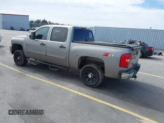 2009 Chevrolet Silverado 1500 LT with VIN 3GCEK23369G106088, listed as a IAAI auction lot 41699535 with 270,526 mi miles and . Bid and sale history available at DreamBid. Image 3.
