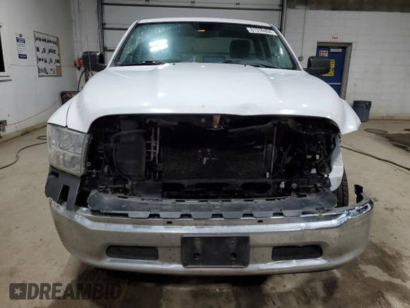 2017 Ram 1500 Tradesman z VIN 3C6JR6DT1HG675260, wystawiony jako Copart lot #81316994 z przebiegiem 179 886 mil mil oraz Szkoda całkowita • Salvage title. Historia ofert i sprzedaży dostępna na DreamBid. Obrazek 5.