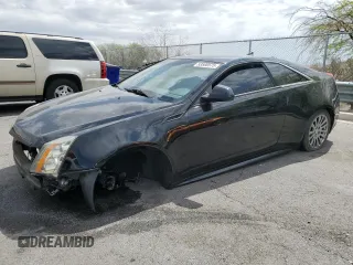 2012 Cadillac CTS z VIN 1G6DA1E3XC0140796, wystawiony jako Copart lot #53580575 z przebiegiem 130 171 mil mil oraz Czysty tytuł • Clean title. Historia ofert i sprzedaży dostępna na DreamBid. Obrazek 1.