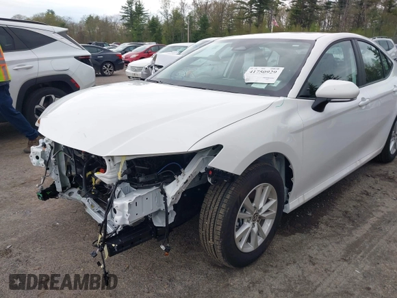 2025 Toyota Camry LE с VIN 4T1DBADK5SU522109, выставлен на аукционе IAAI как лот 42220850 с пробегом 298 миль миль и . История ставок и продаж доступна на DreamBid. Изображение 18.