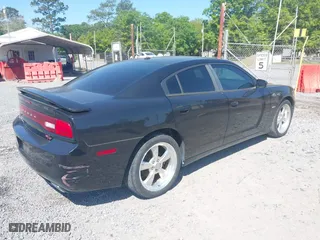2011 Dodge Charger Road/Track with VIN 2B3CL5CTXBH505387, listed as a IAAI auction lot 42026220 with 205,429 mi miles. Bid and sale history available at carsss.com. Image 4.