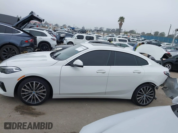 2021 BMW 2 Series 228i xDrive z VIN WBA73AK09M7H59090, wystawiony jako IAAI lot #42160400 z przebiegiem 78 782 mil mil oraz . Historia ofert i sprzedaży dostępna na DreamBid. Obrazek 15.