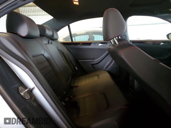 2017 Volkswagen Jetta GLI z VIN 3VW4T7AJ7HM327526, wystawiony jako Copart lot #52936635 z przebiegiem 41 036 mil mil oraz Szkoda całkowita • Salvage title. Historia ofert i sprzedaży dostępna na DreamBid. Obrazek 10.