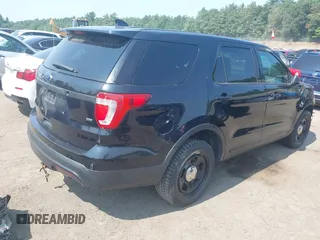 2017 Ford Police Interceptor Utility with VIN 1FM5K8AR3HGA13237, listed as a IAAI auction lot 42663187 with 110,687 mi miles and . Bid and sale history available at DreamBid. Image 4.