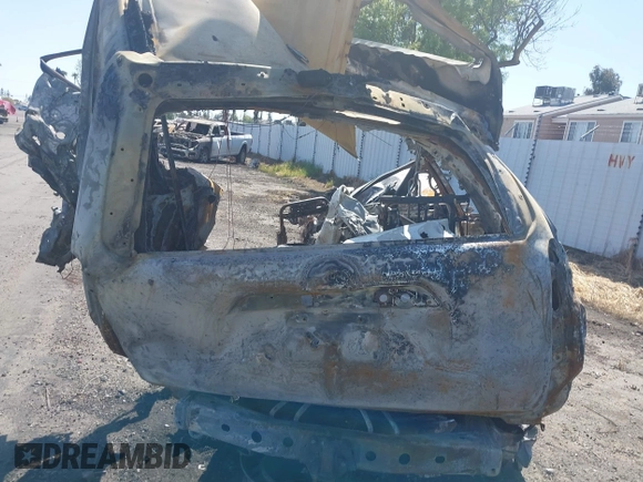 2013 Toyota 4Runner SR5 with VIN JTEZU5JR8D5059582, listed as a IAAI auction lot 41960306 with Not Provided miles and . Bid and sale history available at DreamBid. Image 15.