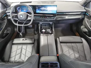 2024 BMW 5 Series 530i with VIN WBA43FJ00RCR68294, listed as a Copart auction lot 54630015 with 27,879 mi miles and Clean Title. Bid and sale history available at carsss.com. Image 8.