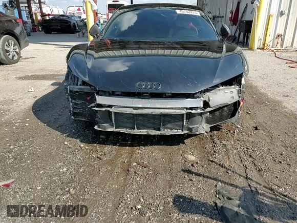 2021 Audi R8 V10 z VIN WUABAAFX7M7900586, wystawiony jako Copart lot #43702475 z przebiegiem 20 246 mil mil oraz Szkoda całkowita • Salvage title. Historia ofert i sprzedaży dostępna na DreamBid. Obrazek 14.